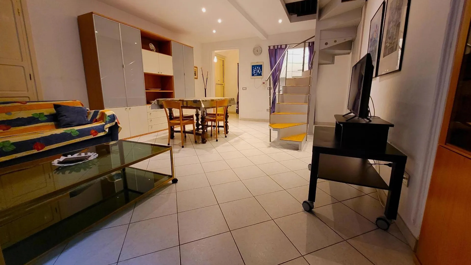 Rvh Apartment Sanremo Italia