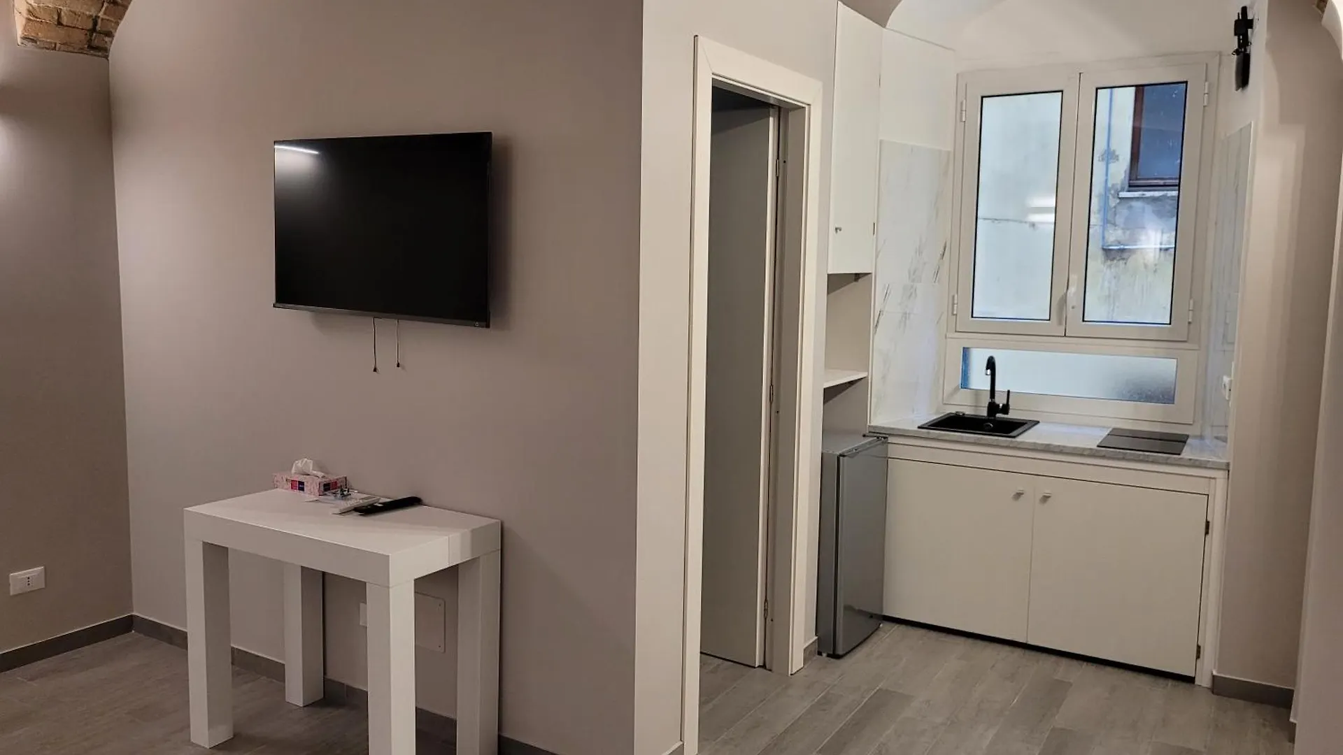 Rvh Apartment Sanremo Italia